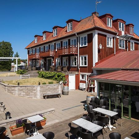 Отель Smalandsgarden Гренна Экстерьер фото